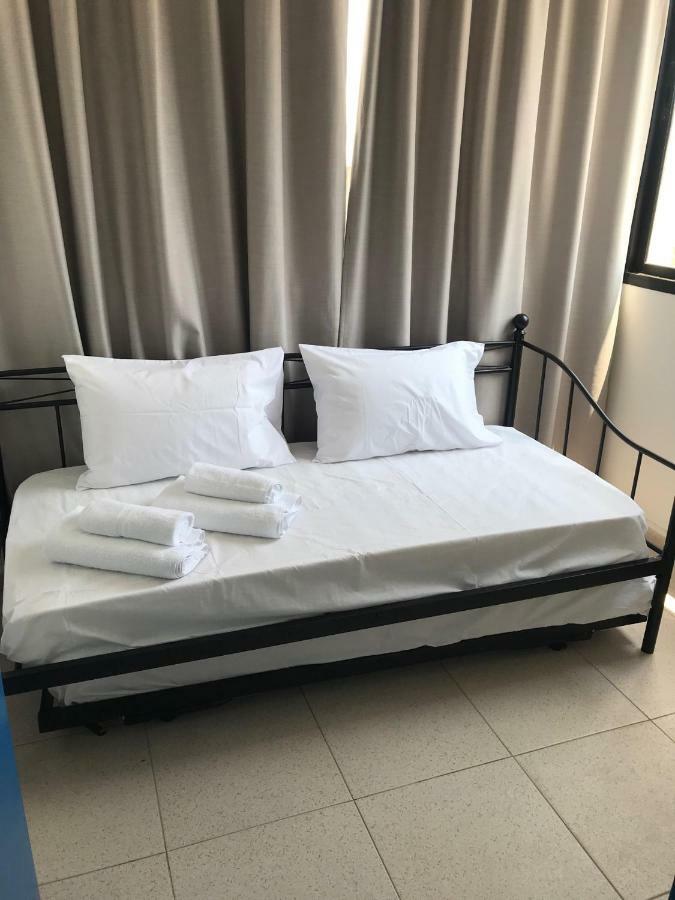 Athinas Court Aparthotel Paphos Buitenkant foto