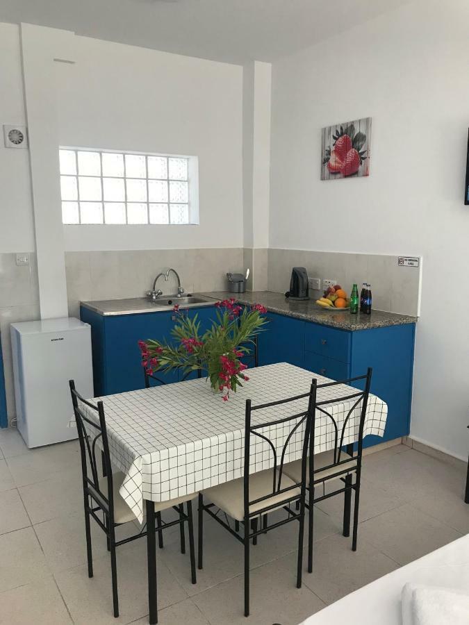 Athinas Court Aparthotel Paphos Buitenkant foto