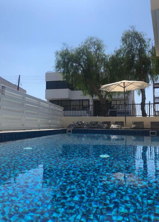 Athinas Court Aparthotel Paphos Buitenkant foto